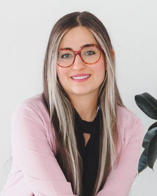 Photo of Maryam Sharif-Razi, Psychologist, PhD, CPsych