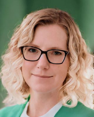 Photo of Sara Zeldenrust, Psychologist in Edmonton, AB