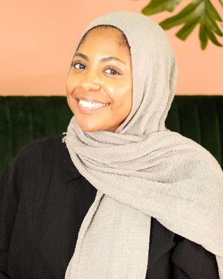 Photo of Safia Ali, Registered Psychotherapist (Qualifying) in Ottawa, ON
