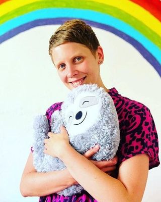 Photo of Niki Schild, Psychotherapist, AThR