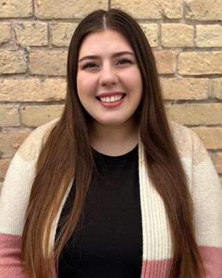 Photo of Sara Davis, Clinical Social Work/Therapist, MSW, LGSW