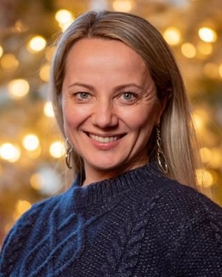 Photo of Elena Fleming, Marriage & Family Therapist, LAC