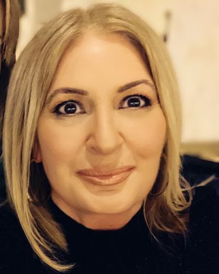 Photo of Liza Irvine, Psychotherapist, MA, MBACP