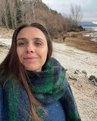 Photo of Laura Steele, Psychotherapist, MSc, MBACP