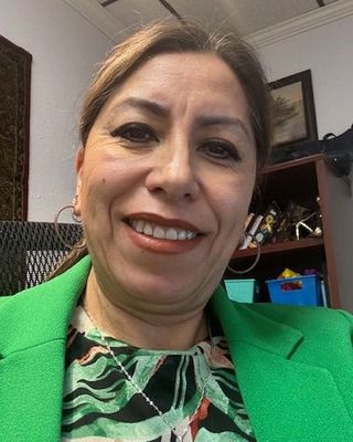 Photo of Maria Gloria Lopes-Sopher, Associate Professional Clinical Counselor, APCC