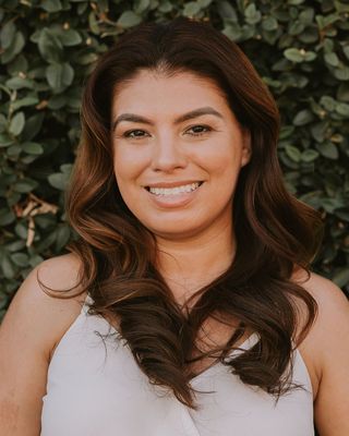 Photo of Angela Paniagua, Marriage & Family Therapist Associate in Los Angeles, CA