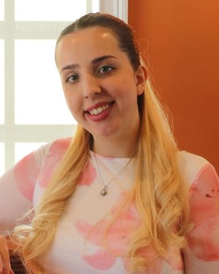 Photo of Brianna Fromholz, Pre-Licensed Professional
