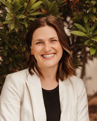 Photo of Christina Washburne, Clinical Social Work/Therapist, LCSW, LISW, PMH-C