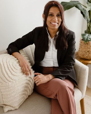 Photo of Rina Reddy, Registered Psychotherapist, RP, CCC