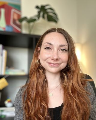 Photo of Alexis Varselona, Clinical Social Work/Therapist, MSW, LCSW