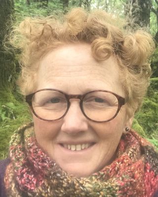 Photo of Lucinda Weis, Psychotherapist, HCPC-Drama Therap.
