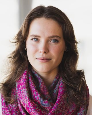 Photo of Nicole at ConnectedRelationships.ca, Counsellor in V5C, BC