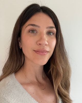 Photo of Jess Armstrong, Registered Psychotherapist, MA, RP, CC-PMH