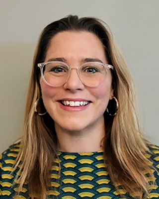 Photo of Helen Mill, Psychotherapist, MA, MIAHIP