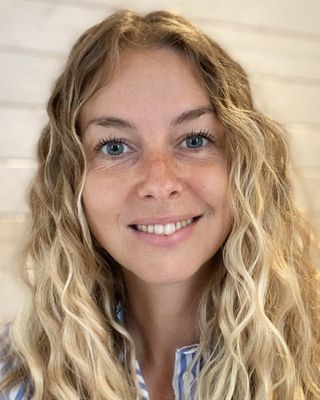 Photo of Natalie Oakley, Counsellor, MBACP