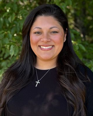 Photo of Vanessa Nguyen Practicing Under Direction Of Autumn Collings, Pre-Licensed Professional