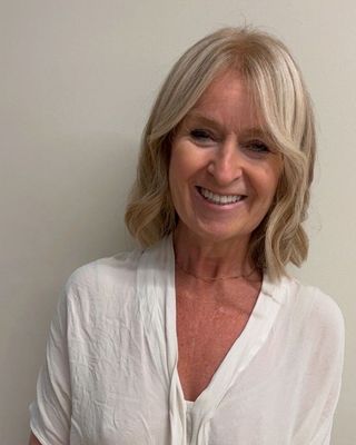 Photo of Laura L Mackintosh, Counsellor, DCounsPsych, BACP