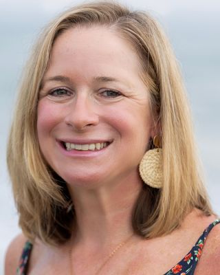 Photo of Stephanie Paskievich, Clinical Social Work/Therapist, LICSW