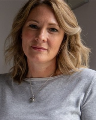 Photo of Dr Victoria Taylor - St Andrew's Private Therapy - Dr Victoria Taylor, Psychologist, PsychD, HCPC - Clin. Psych.