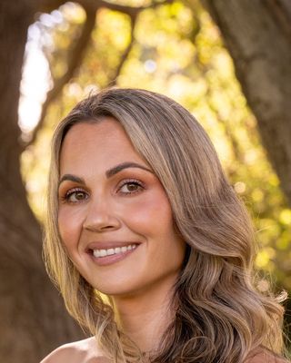 Photo of Briana Fisher, Marriage & Family Therapist Associate, AMFT, EMDR