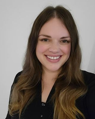 Photo of Dr. Rebecca Lewinson, Psychologist, PhD, CPsych