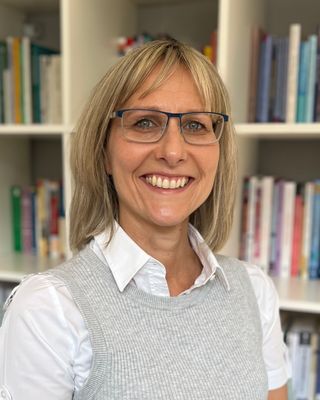 Photo of Clare Camm, Psychotherapist, MSc, MBACP Accred