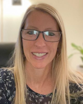 Photo of Bonnie M Roessner - Bonnie Roessner, LICSW, Clinical Social Work/Therapist, LICSW