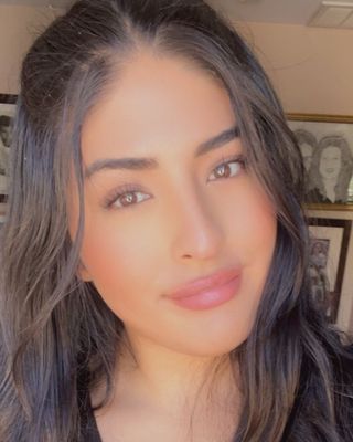 Photo of Carolin Alondra Ponce Vargas, Marriage & Family Therapist Associate