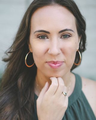 Photo of Lindsay Middaugh - Lindsay @ Fernweh | Heartbreak, Love, Loss + Grief, Counsellor, MACP, CCC