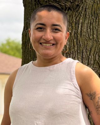 Photo of Asmi Jhaveri, Registered Psychotherapist (Qualifying), MACP