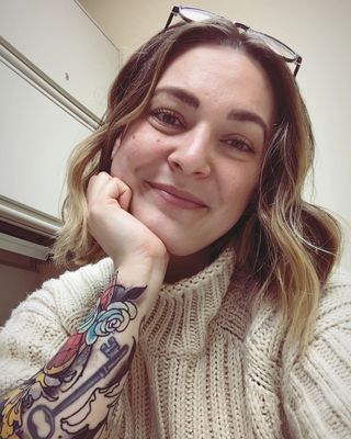 Photo of Riva Szostkowski, Pre-Licensed Professional