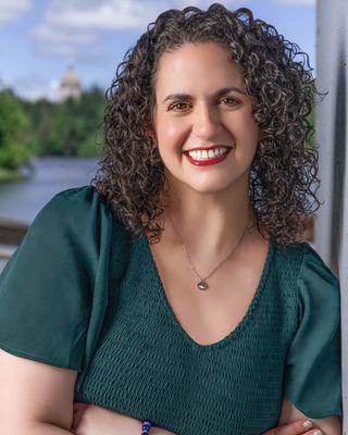 Photo of Jessica Hoene, Licensed Mental Health Counselor Associate, MA, LMHCA