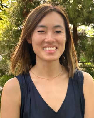 Photo of Nicole Mak, MHC-I, Pre-Licensed Professional