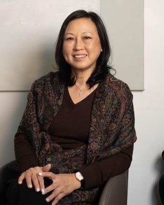 Photo of Florence Liu, Psychotherapist, MA, MHKPCA