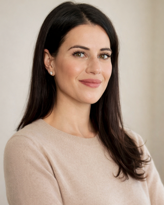 Photo of Natasha Molinaro, Counsellor, MSc, MA, CCC