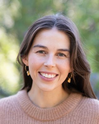 Photo of Lauren Lui, Marriage & Family Therapist, LMFT