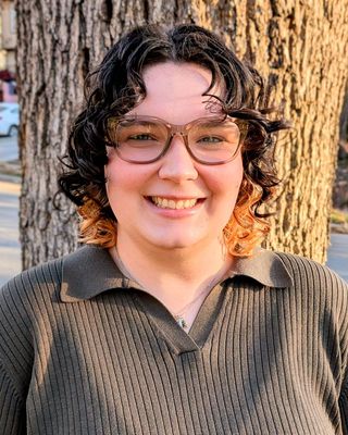 Photo of Izzy Antley, Pre-Licensed Professional, CSW