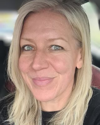 Photo of Tallulah Parsons, Psychotherapist, MSc, UKCP Trainee