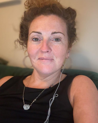 Photo of Nicola Murray, Psychotherapist, MBACP