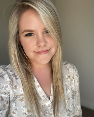 Photo of Siobhan Fay Hendry, General Counsellor, ASCHP Wellness Counsellor