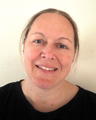 Photo of Steph Wright, Psychotherapist, MBACP