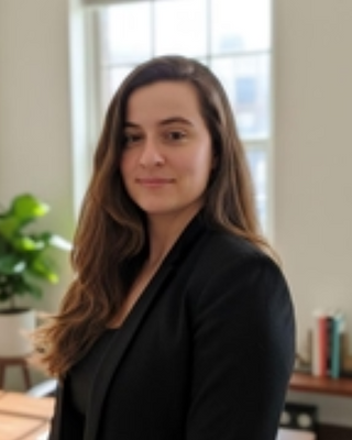 Photo of Magdhalini Meshak, Counselor, LMHC