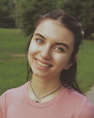 Photo of Alex Isakova, Pre-Licensed Professional, MHC-LP