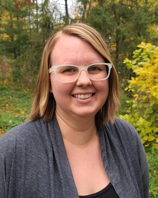 Photo of Jennifer Hedke, ATR, LIMHP, LCPC, Counselor in Omaha