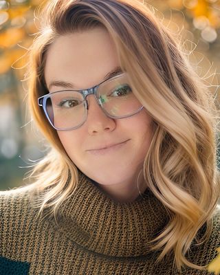 Photo of Emily Wilson, Registered Psychotherapist, MA, BA(H)