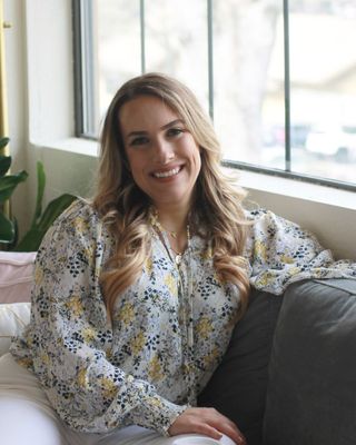 Photo of Jennifer Viscidy, Marriage & Family Therapist, MA, LMFT