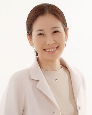 Photo of Minkyung ( Iris) Kim, Art Therapist in New York