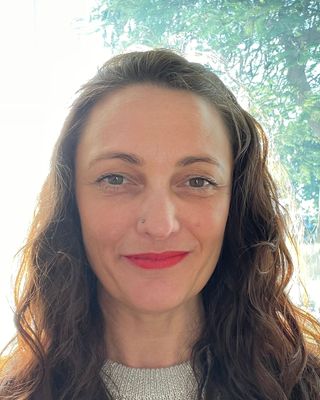 Photo of Natalie Piper, Psychotherapist, MA, HCPC-Art Therap.