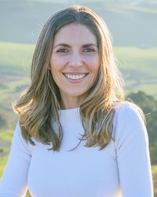 Photo of Vanessa Alves Mendonca, LPC Intern