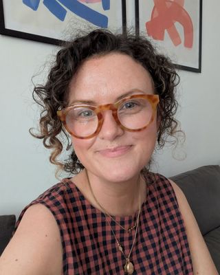 Photo of Roxanne Simmonds, Psychotherapist, MBACP